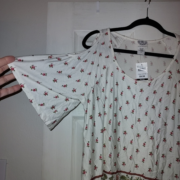 NWT Laye August womens cold shoulder floral top size L - Picture 2 of 4